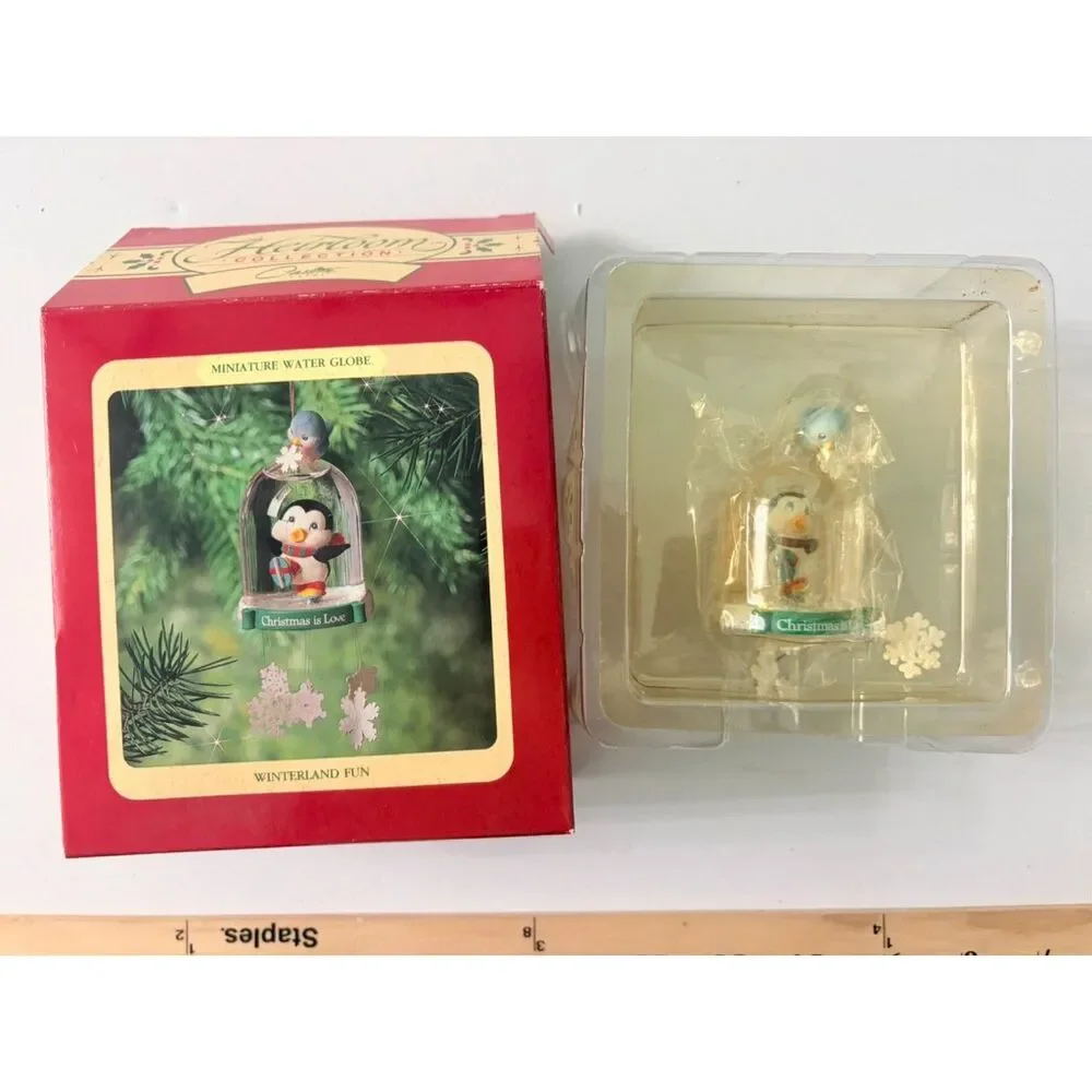 carltons cards miniature water globe Winterland fun ornament